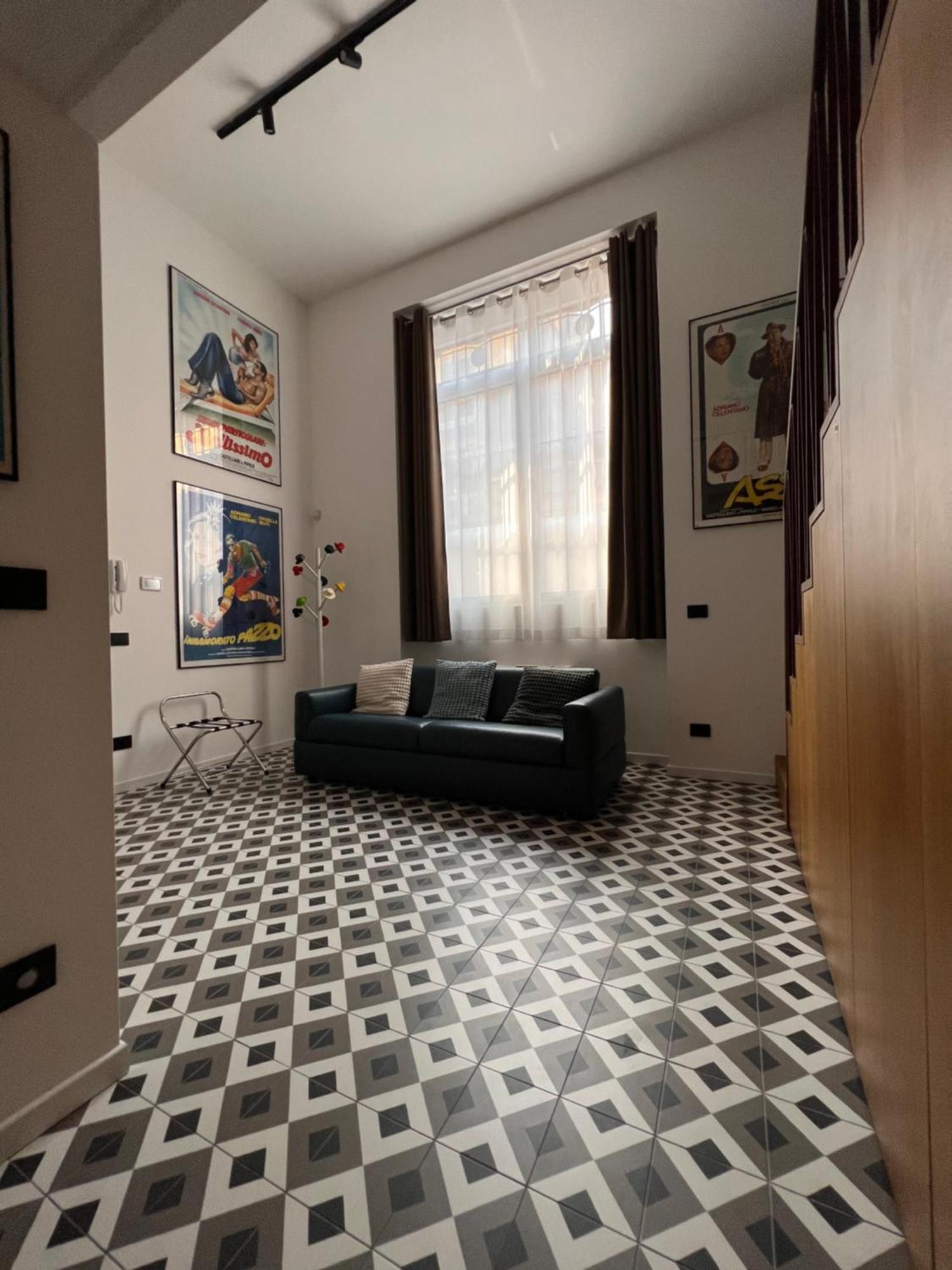 Legacy Of Milan, A Stylish Mini Loft * Milaan